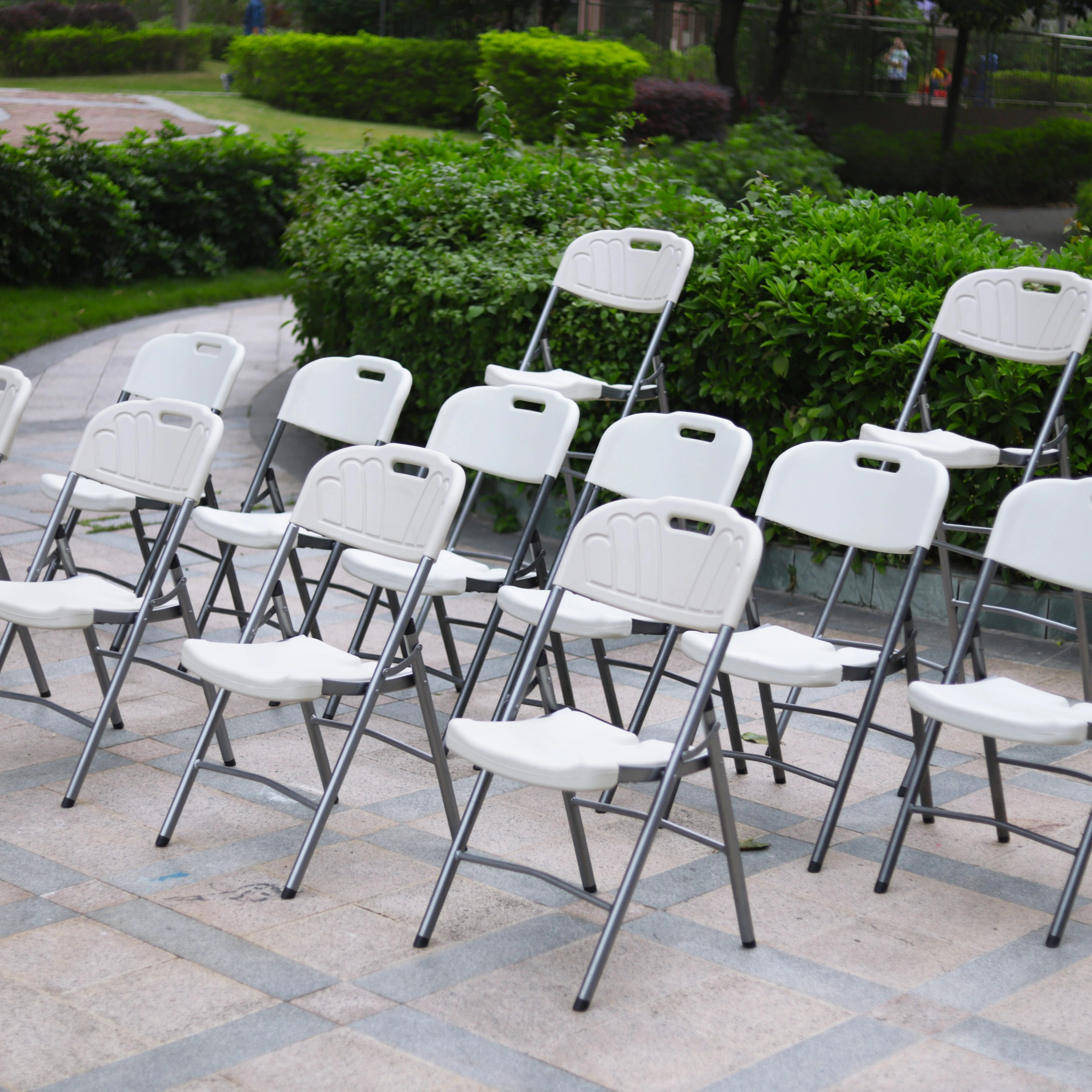 Wholesale Durable White Outdoor Party HDPE Metal Silla Plegable Bow Molding  Plastic Folding Chair for Events