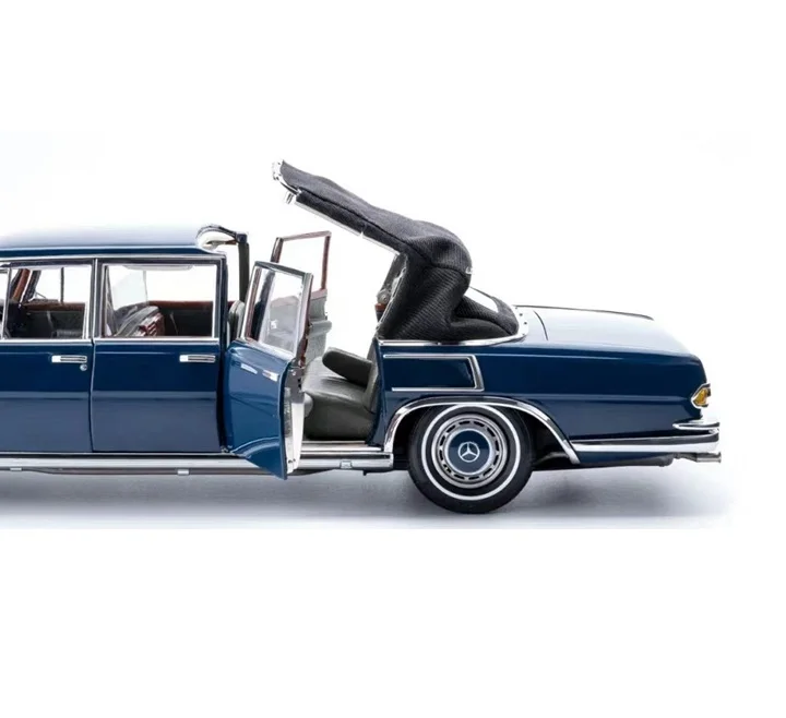 Limited Edition 1:18 Cars Model - Perfect for Collectors