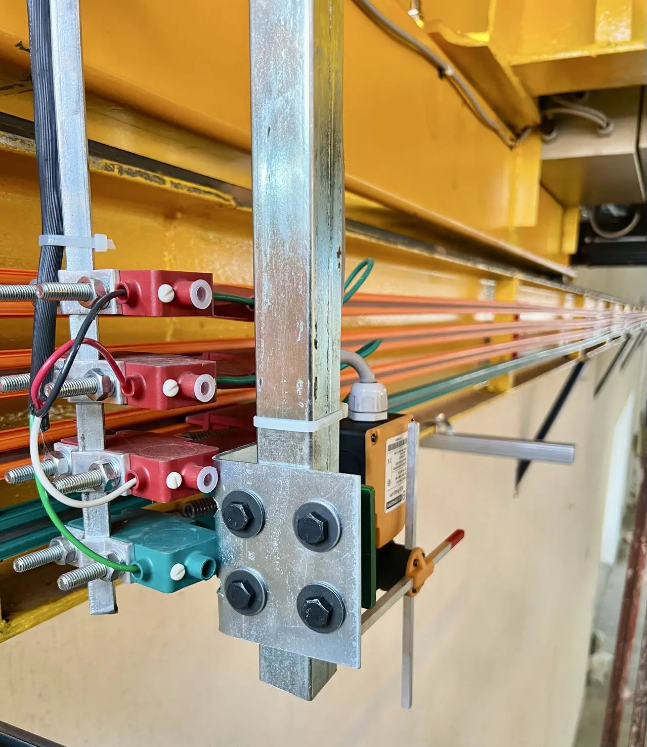 MARCH Crane Hoist Electrical Busbar 50AMP Current Collector