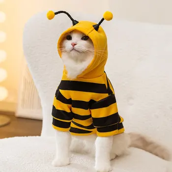 Hot Selling Autumn and Winter Cat Clothes Pull Thin Velvet Hoodies Cute Bee Cat Clothes With Traction Leash Buckle Pet Clothes