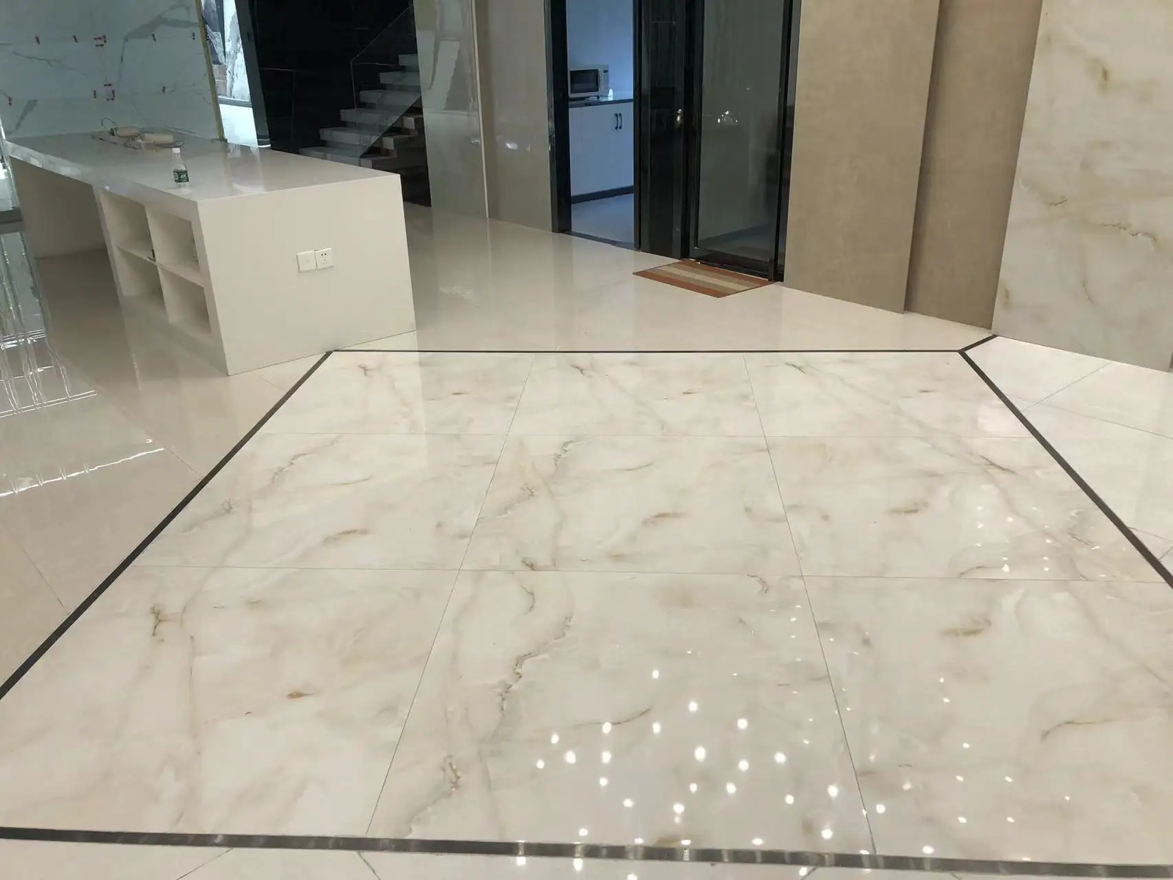 Realgres Glazed Porcelain Carrara Gold Polished Imitation Stone Texture Marble Floor Tile 1000x1000