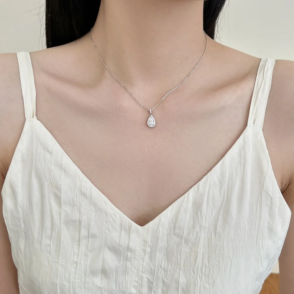 KAKODIY Bridal Bridesmaid Teardrop Wedding Necklace, 5A Cubic Zirconia Simple Pendant Wedding Party Bridal Necklace detail 3