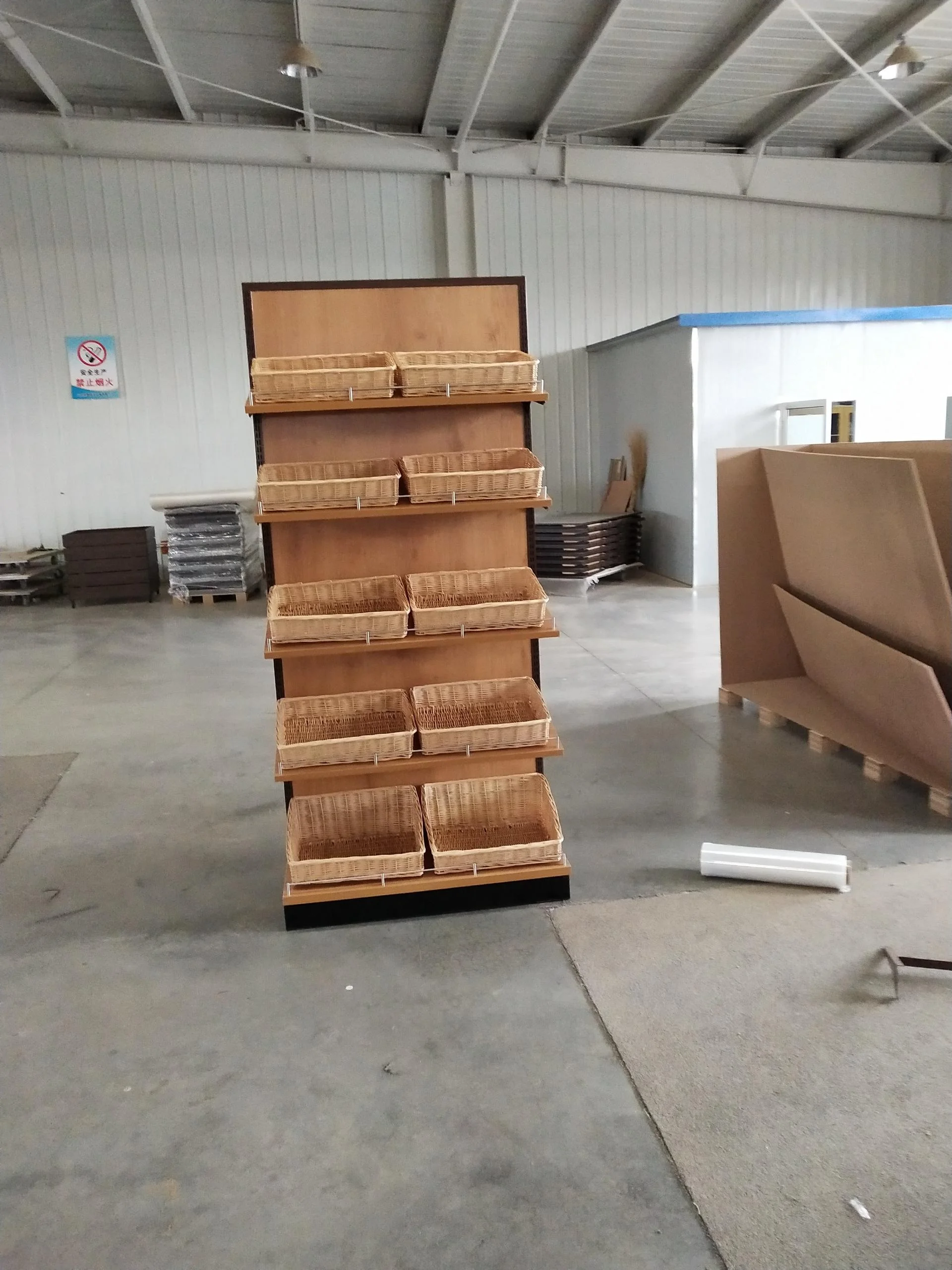 Factory Direct Production Wall Floor Bakery Display Shelf