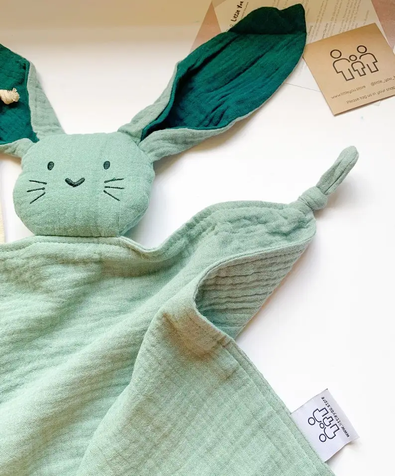 Wholesale Custom Kids Plush Bunny Baby Blanket Rabbit Bear Comforter Bibs,Good Quality Cheap Comforters Muslin Security Blanket
