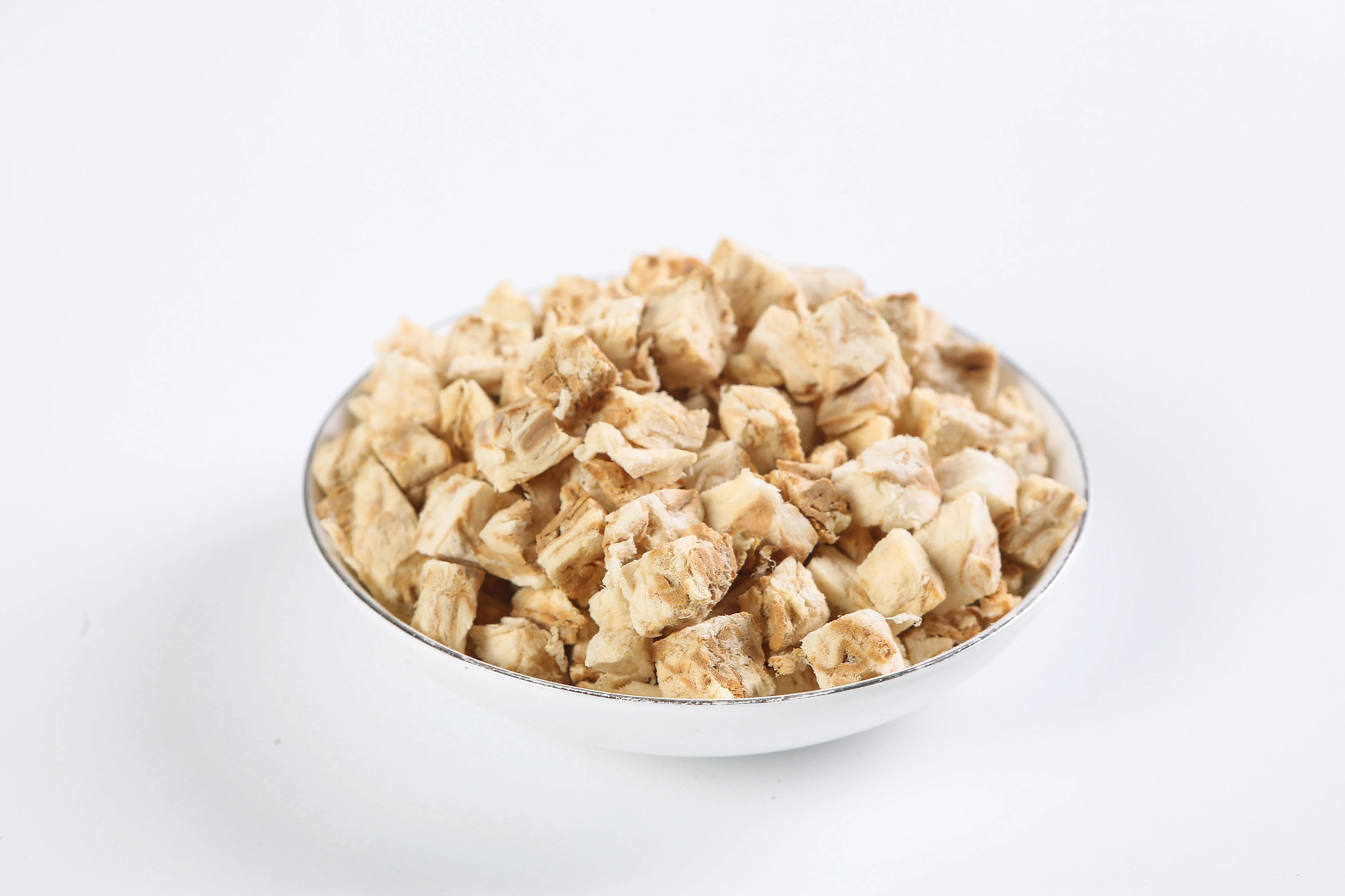 wholesale-freeze-dried-diced-cod-cat-treats-in-a-bottle-freeze-dried