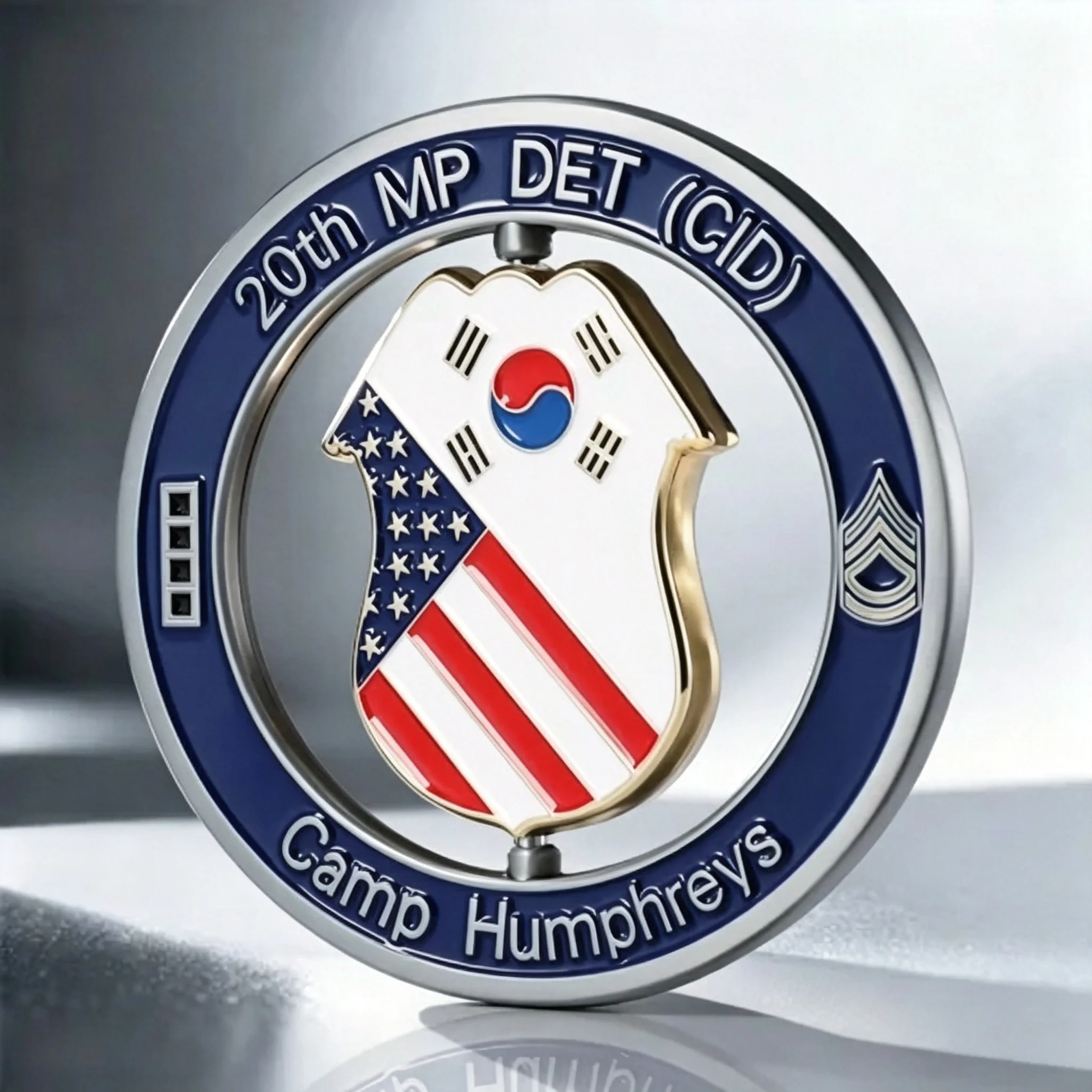 Custom spinner challenge coin with rotating center