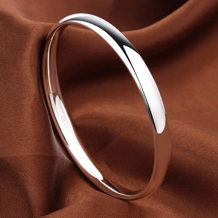 【L'Appartement】 で購入した bangle Real 14kt Yellow Gold 4mm Textured Twist Slip-on Bangle; 8.5