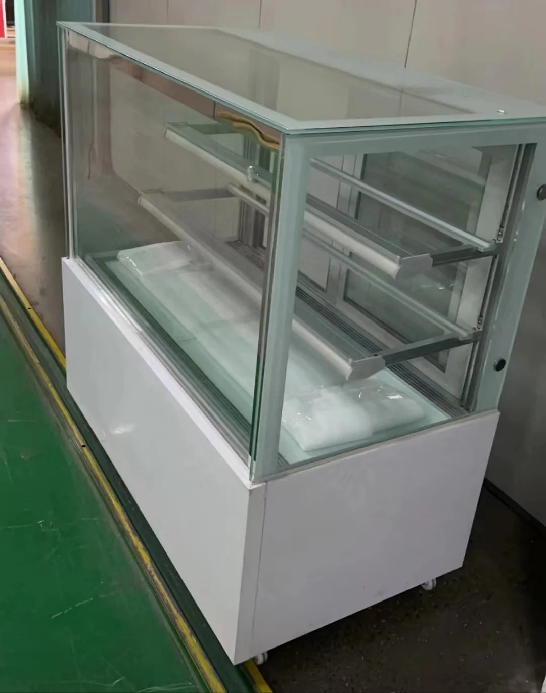 Cake Display Fridge