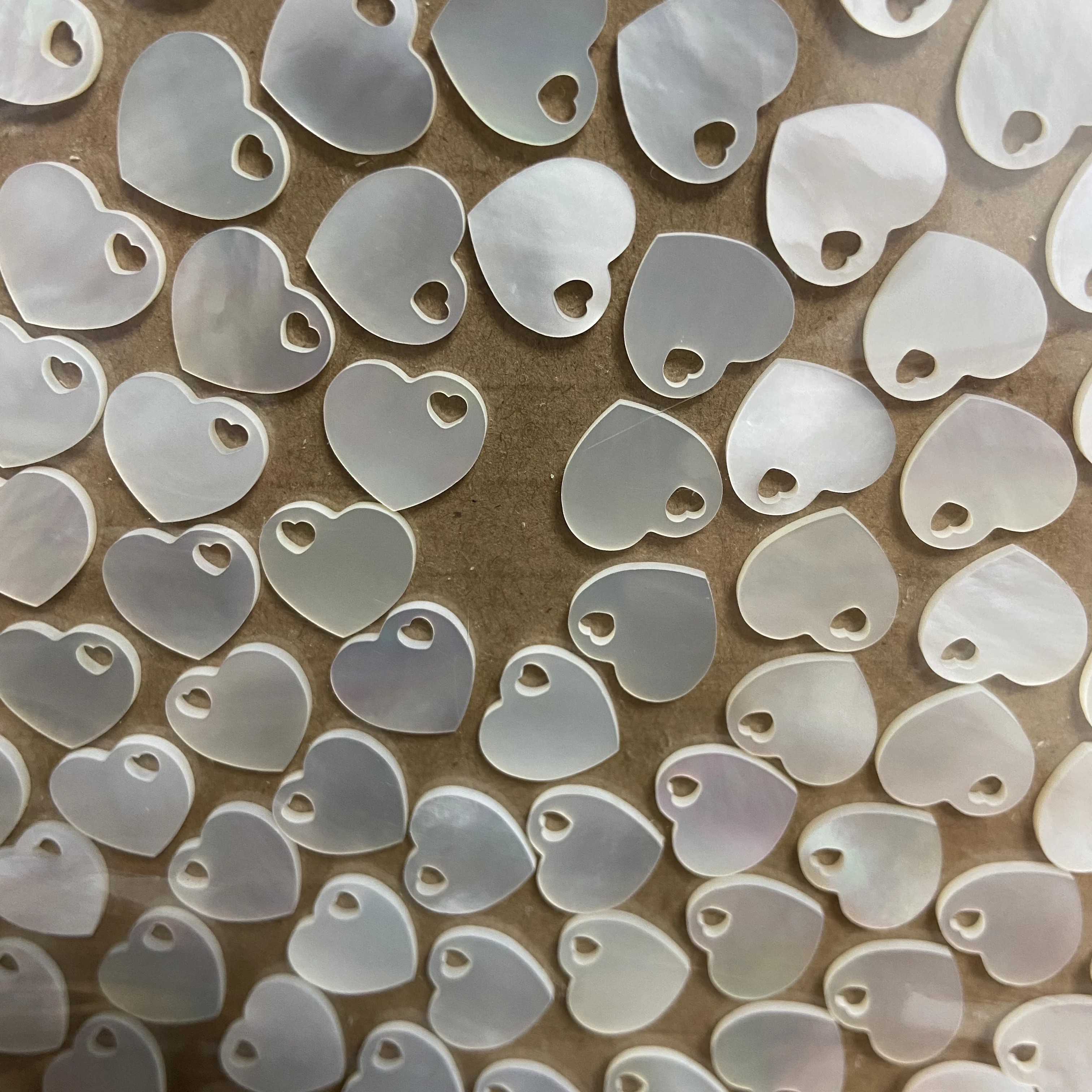 Natural Mother of Pearl Shell Double Flat Heart Shape Pendant Stone Drill Hole MOP Gemstone