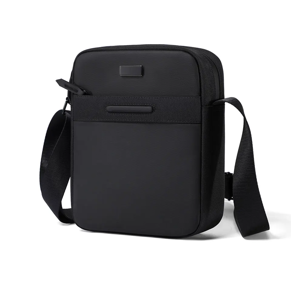Waterproof 2.5L Men's Sling Bag with Custom Logo