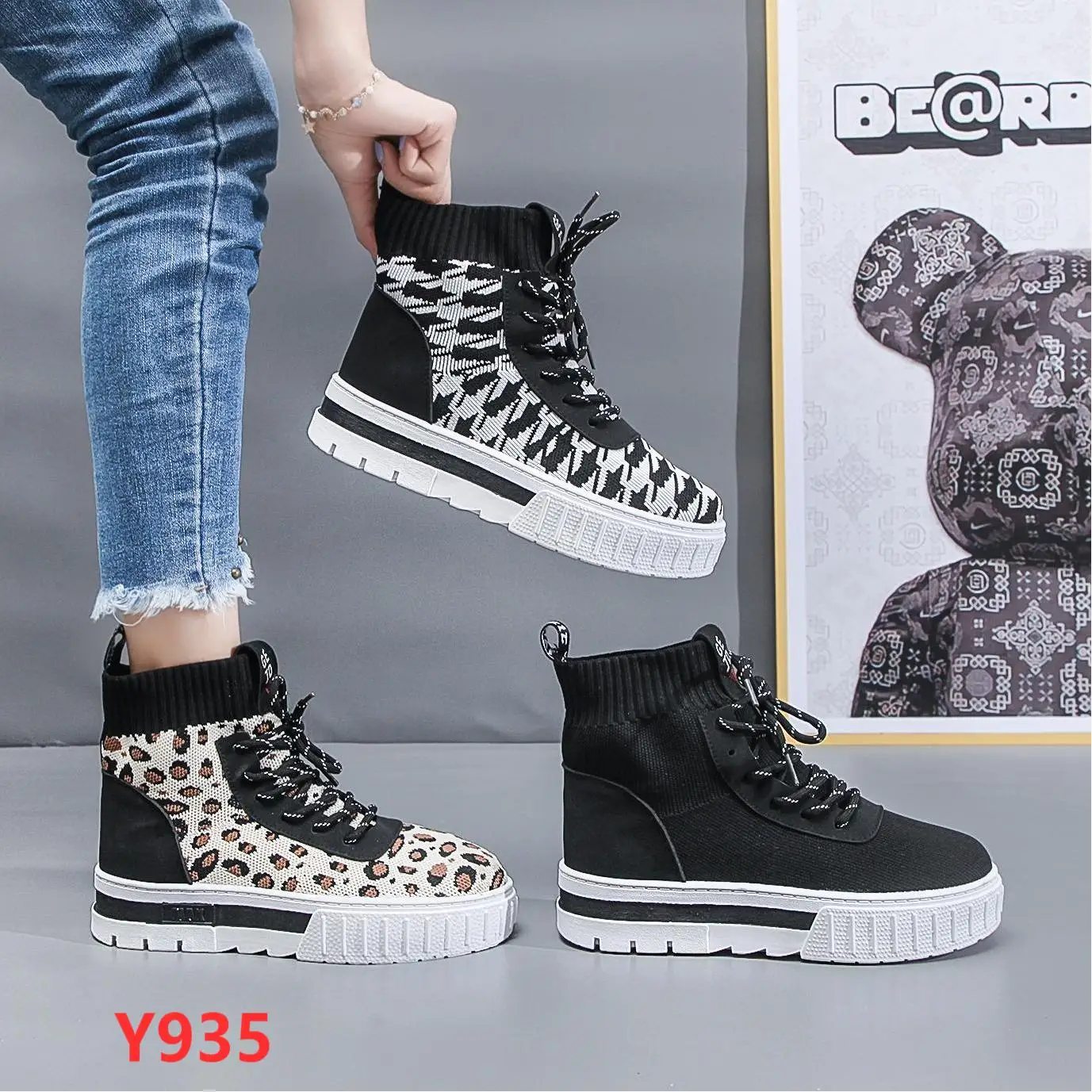 2022 Suede Pantshoes Shoes Metal chain Running Sneakers Girls Lace Up PU Fashion Casual shoes