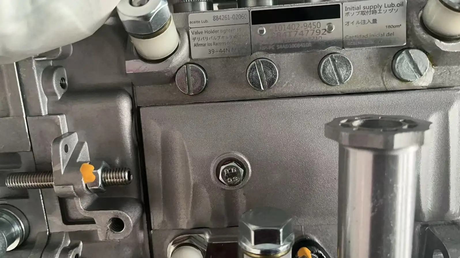 Zexel Fuel Injection Pump 101402-9450 for Diesel Engines