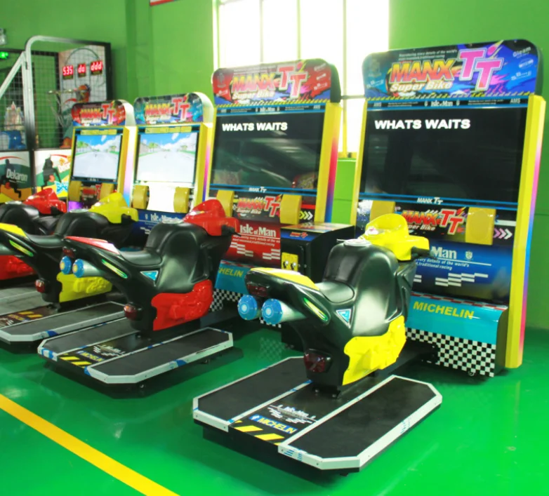 2024 Popular Indoor Amusement Coin Operated Arcade Simulator 42 LCD MANX TT 2 Players Motorcycle Racing Game Machine