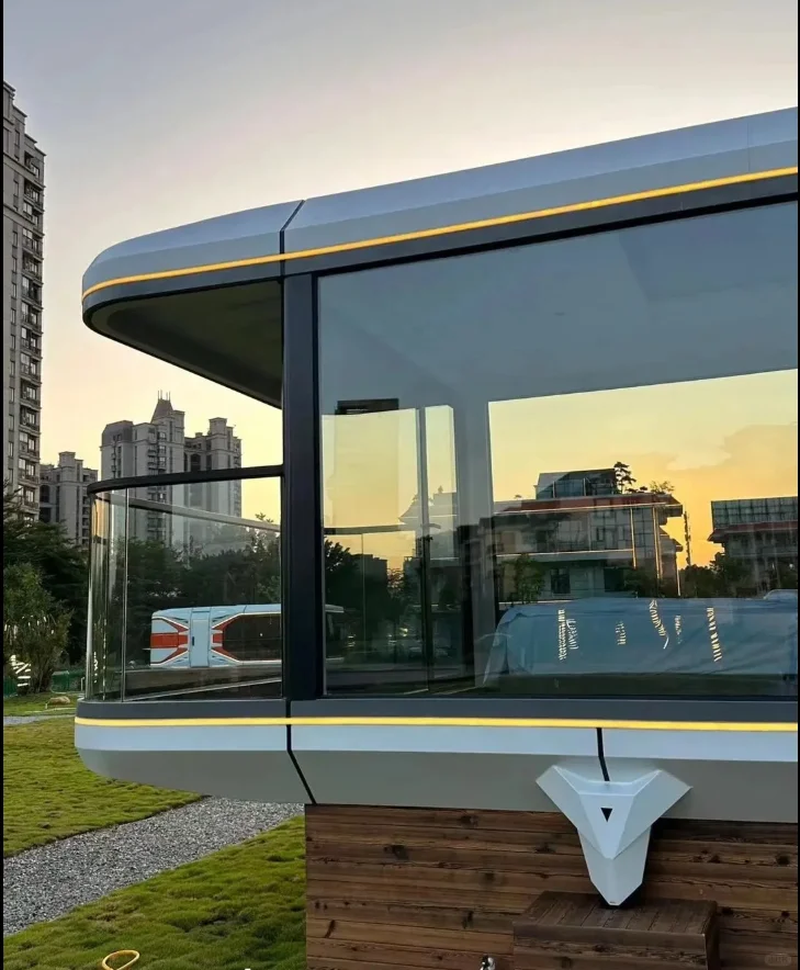 Prefab House Space Capsule Bed Cabin Hotel Container Home Sleep Pod Outdoor Mobile Tiny House Luxury Capsule House