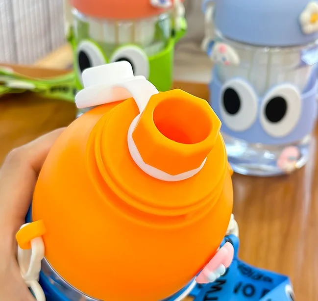 New Cartoon Water Cup with Plastic Straw 500ML