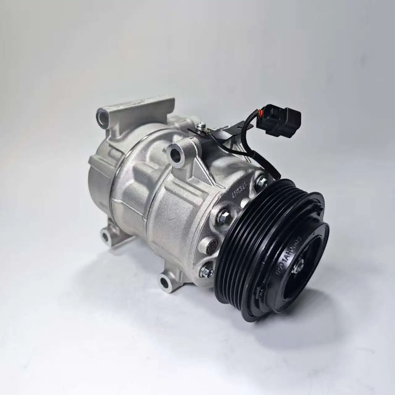 Ne15 NE15T0033010 8103100BQ04 Auto AC Compressor for Changan CS95 NE15 ...