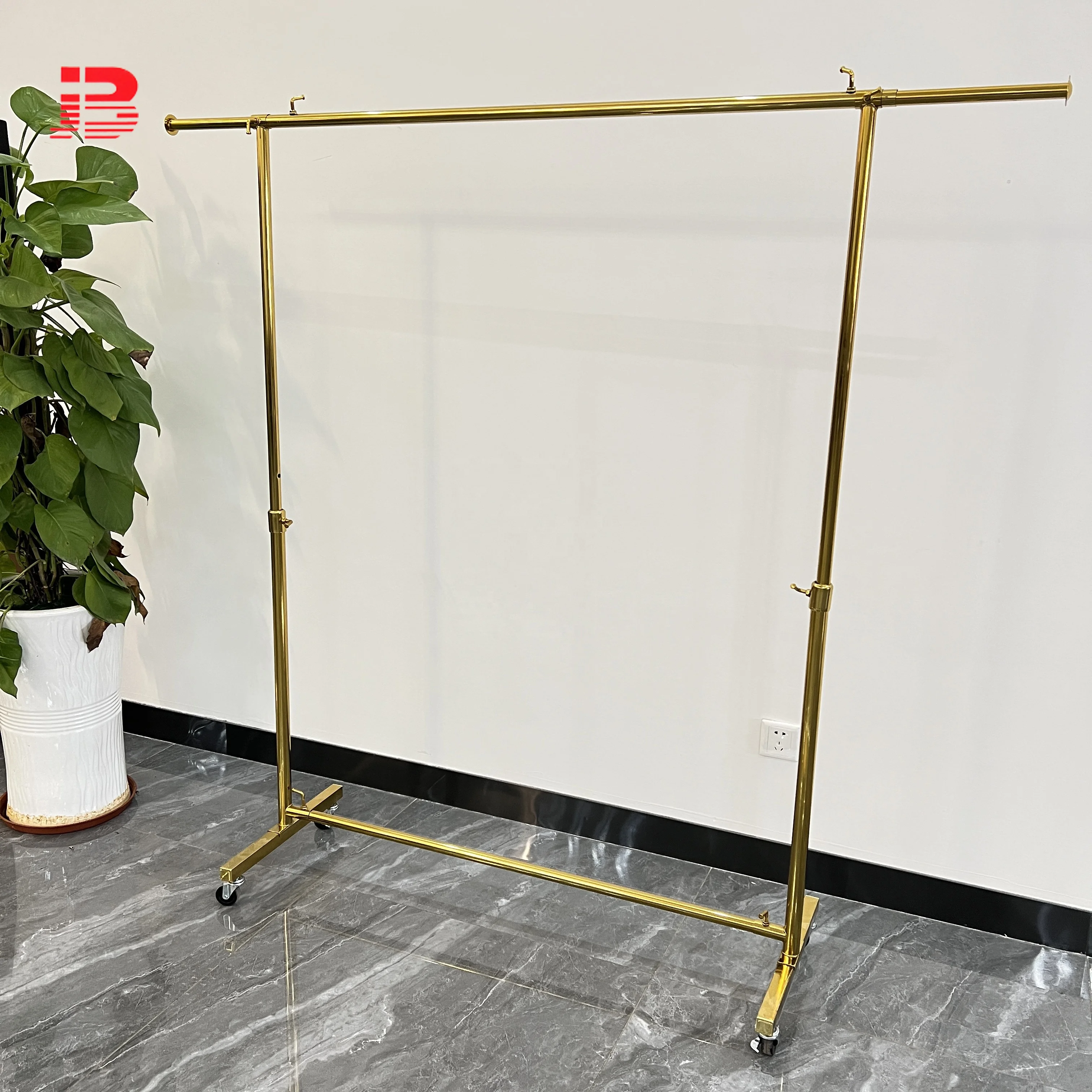 Metal Garment Display Rack Golden Clothing Display Stand For Shop