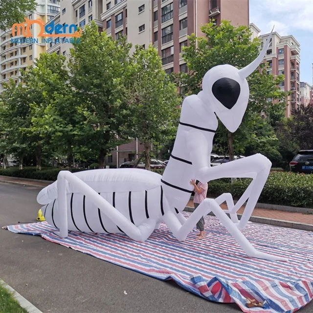 Event Nightclub Jungle Forest Theme Decorative Inflatable Grasshopper Cartoon Balloon 210D Oxford Cloth 16-color RGB LED Light