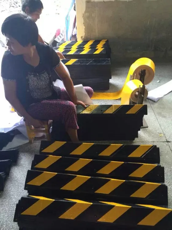 Quzhou Leon Traffic Equipment Co., Ltd. 2