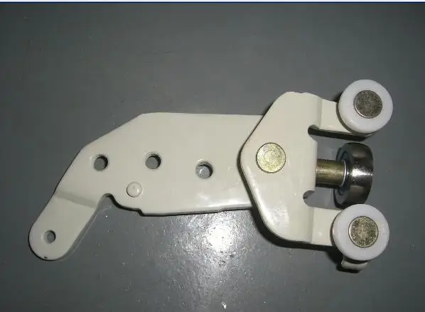 68360-26130-ROLLER-ASSY-SLIDE-