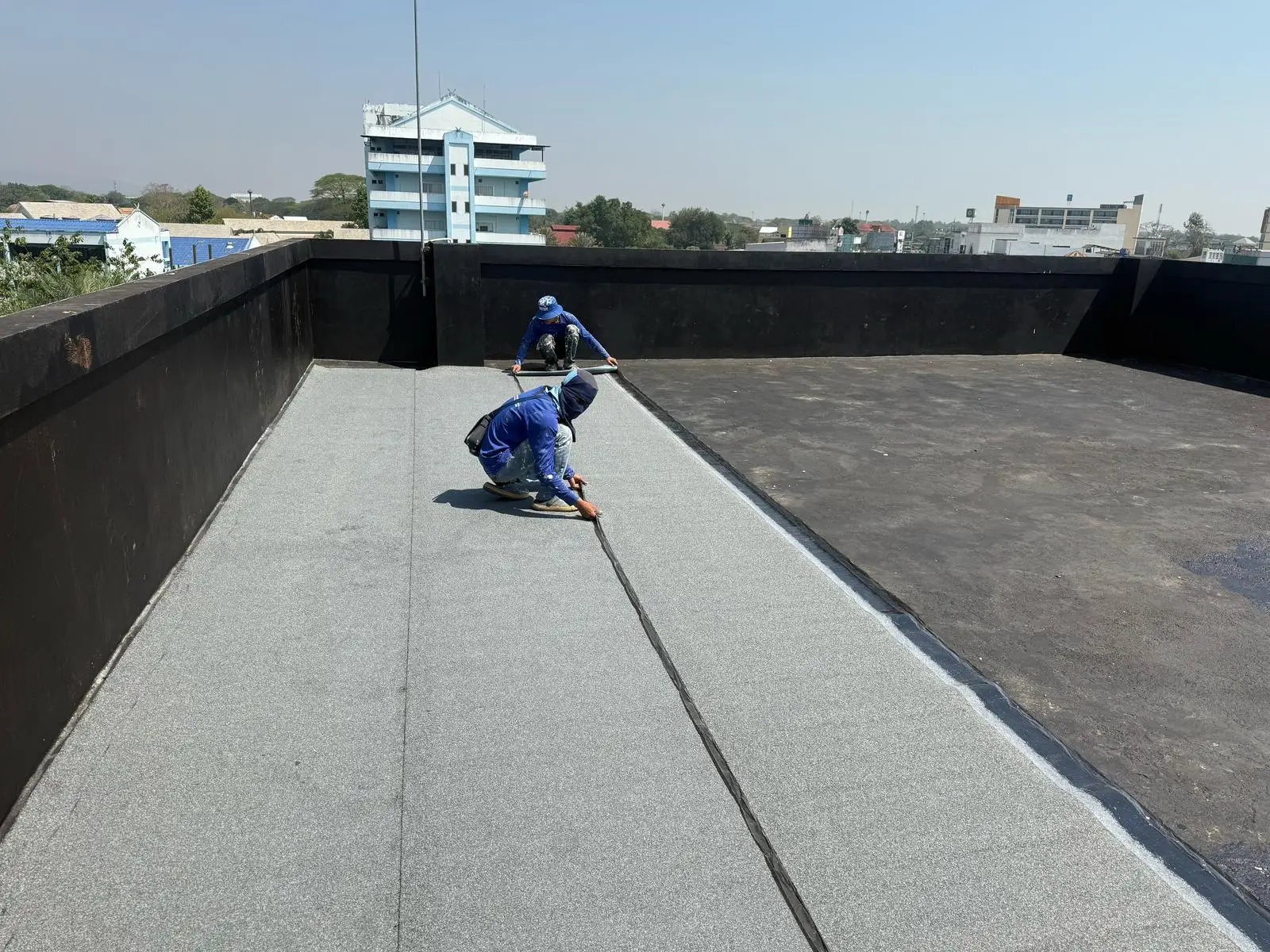 Modified 3mm 4mm SBS/App Sand Surface Torch Roof Asphalt Bitumen Waterproof Membrane for House Basement Roof Wall