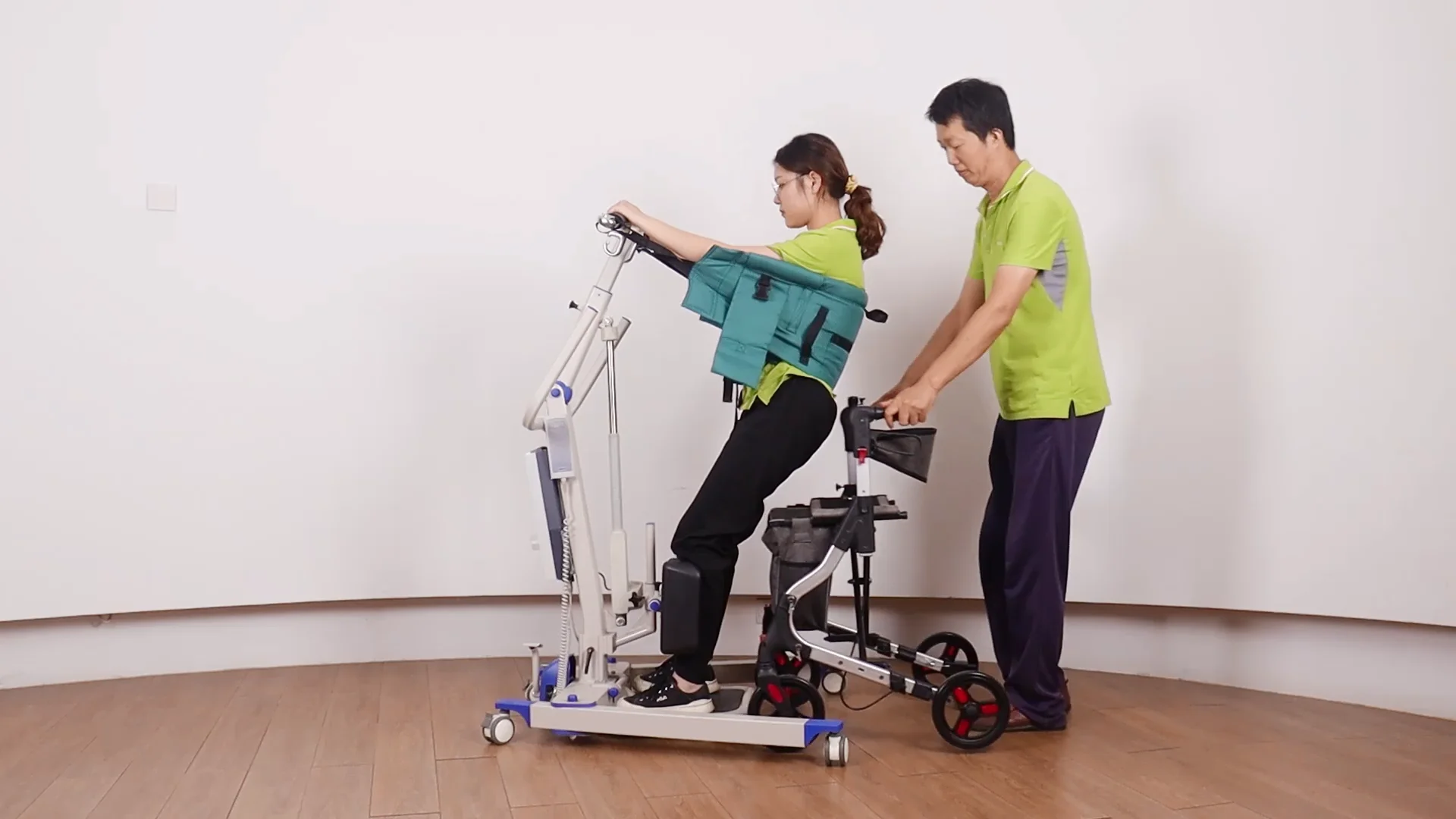 Medical Aluminum Patient Lifting Cranes Electric Adjustable Patient Lift Electric Transfer