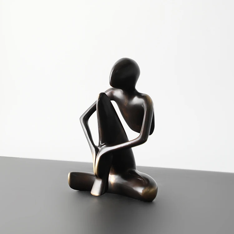Современная Скандинавская офисная металлическая декоративная фигурка медитации с латунным покрытием, Настольная скульптура для гостиной