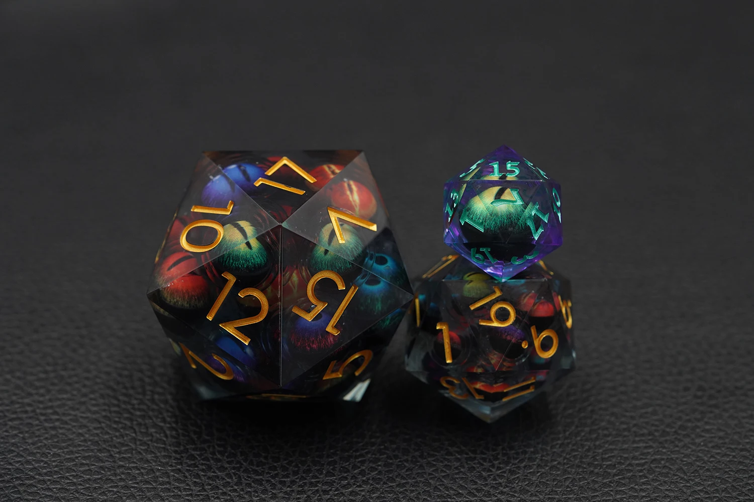 Yushun Custom Made DND D20 50MM Resin Dice Jumbo Moving Dragon Eye Polyhedral Design for Dungeons and Dragons details