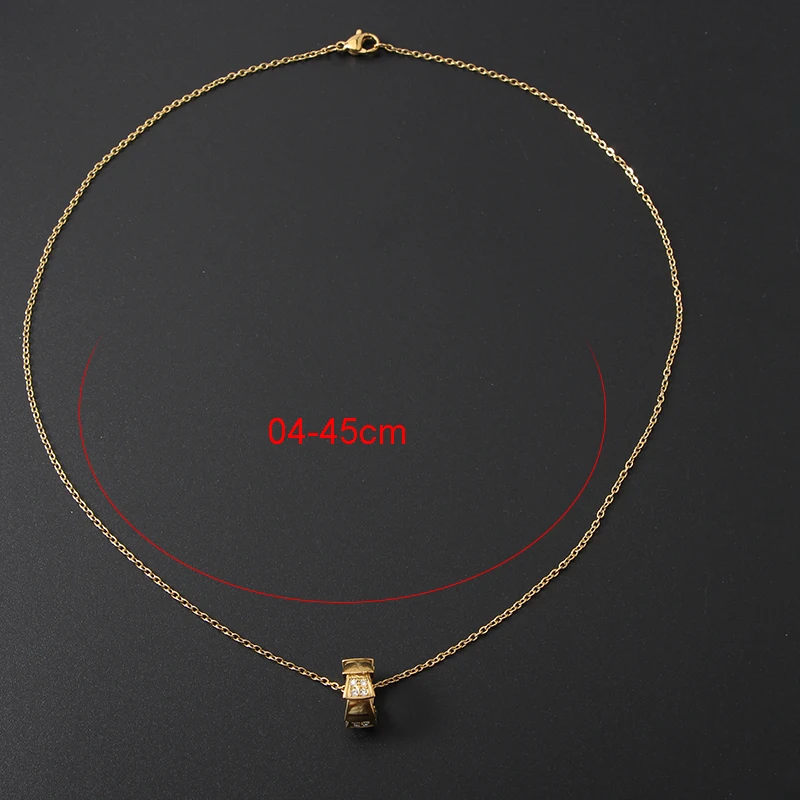 Gold Circle Pendant Necklace