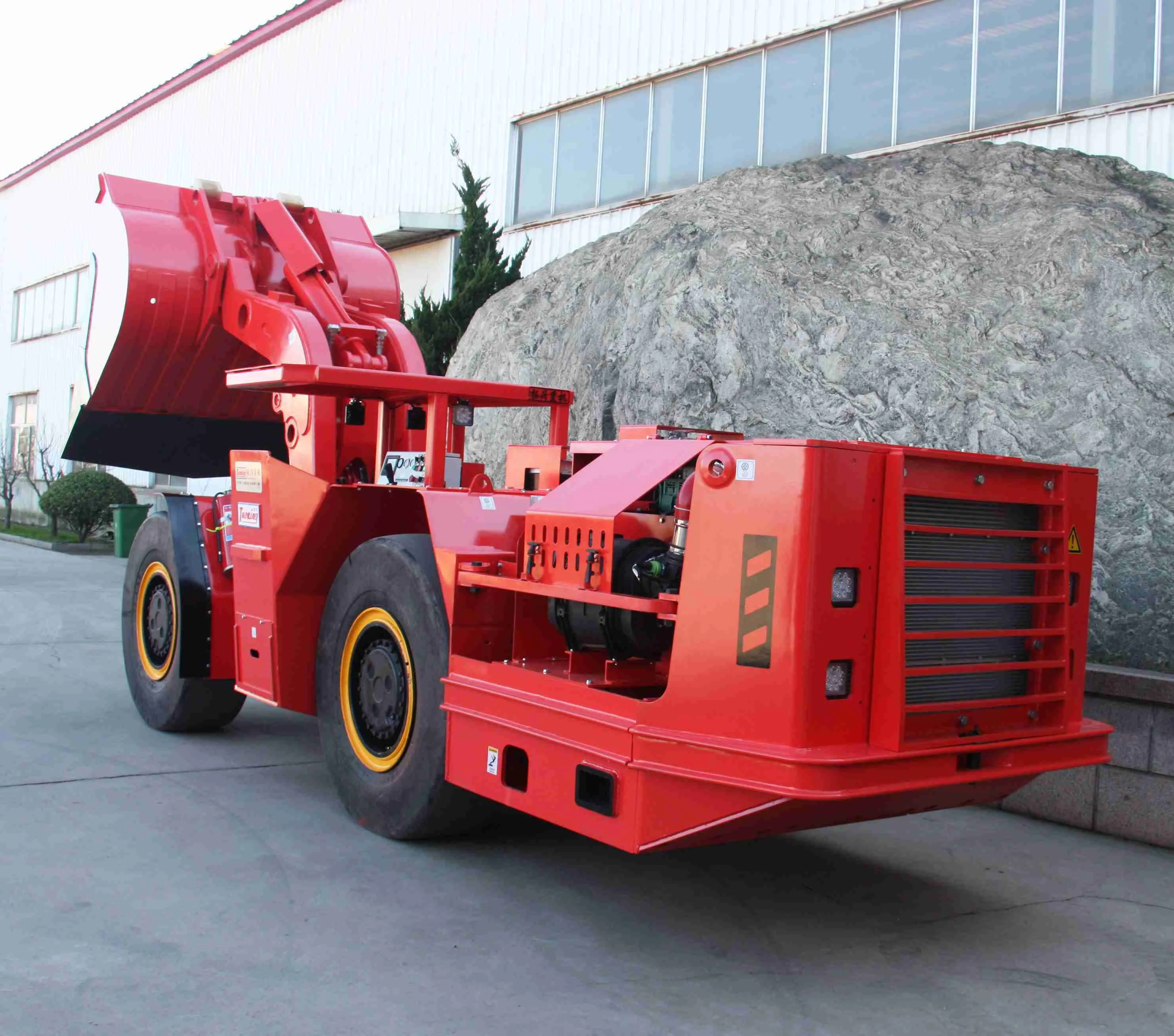 Tuoxing მიწისქვეშა არტიკულირებული სამთო Diesel Loader Scooptram