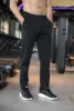 Pantalone con tasca