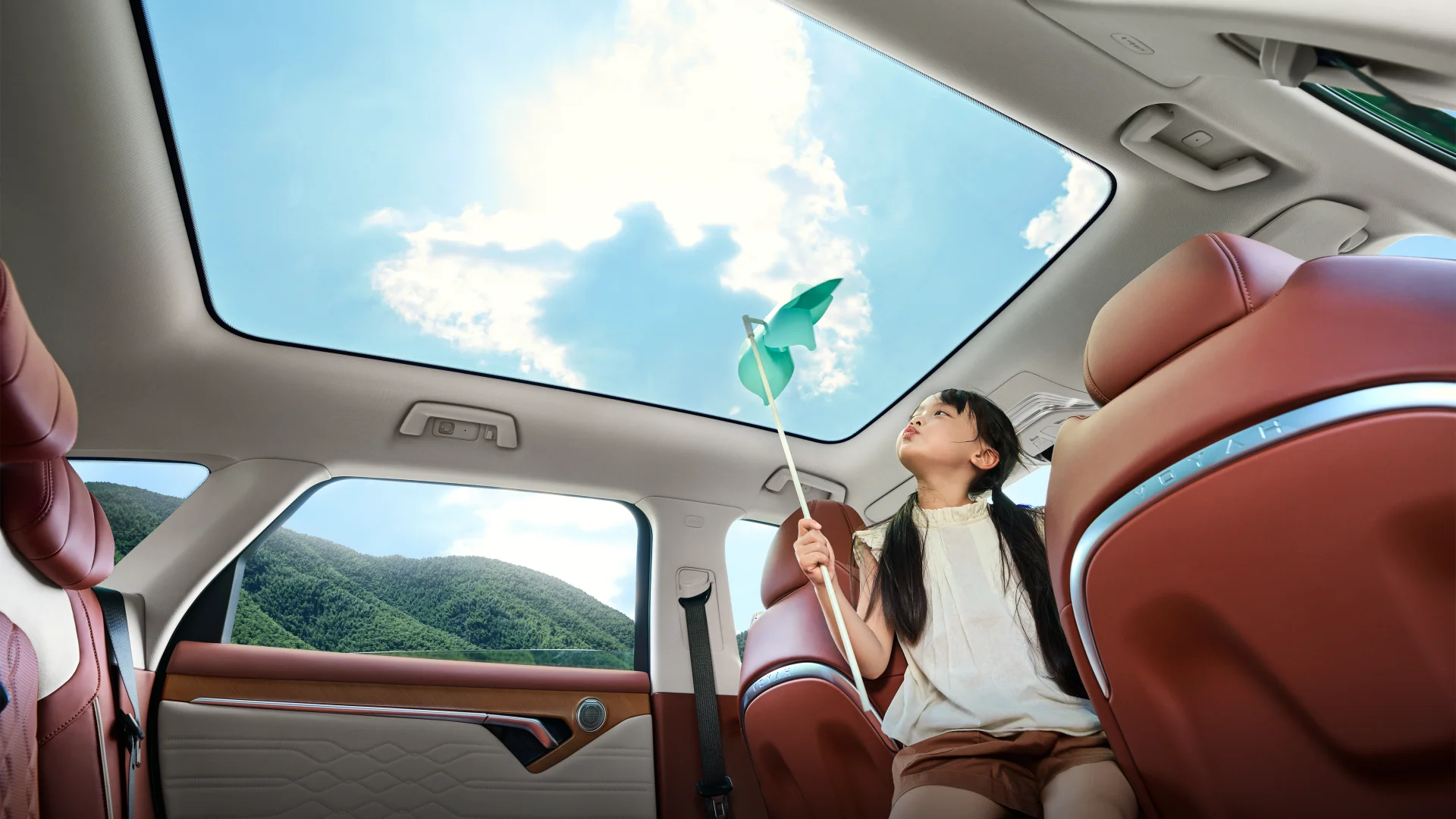 New 2024 Dongfeng Voyah/Lantu Free Fast Electric Car New Energy Vehicles AWD PHEV SUV Hybrid Car Cheap Electric Vehicle