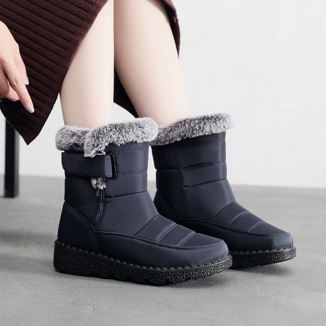 Winter New All-match Thick Sole Popular Plush Short Waterproof Boots Women's Shoes Plus aperçu 8