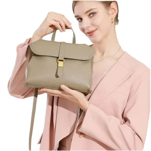 Factory Wholesale Women's Retro Genuine Leather Bag Handbags OEM/ODM Custom High-quality Shoulder Bag for Ladysimple Mailman Bag
