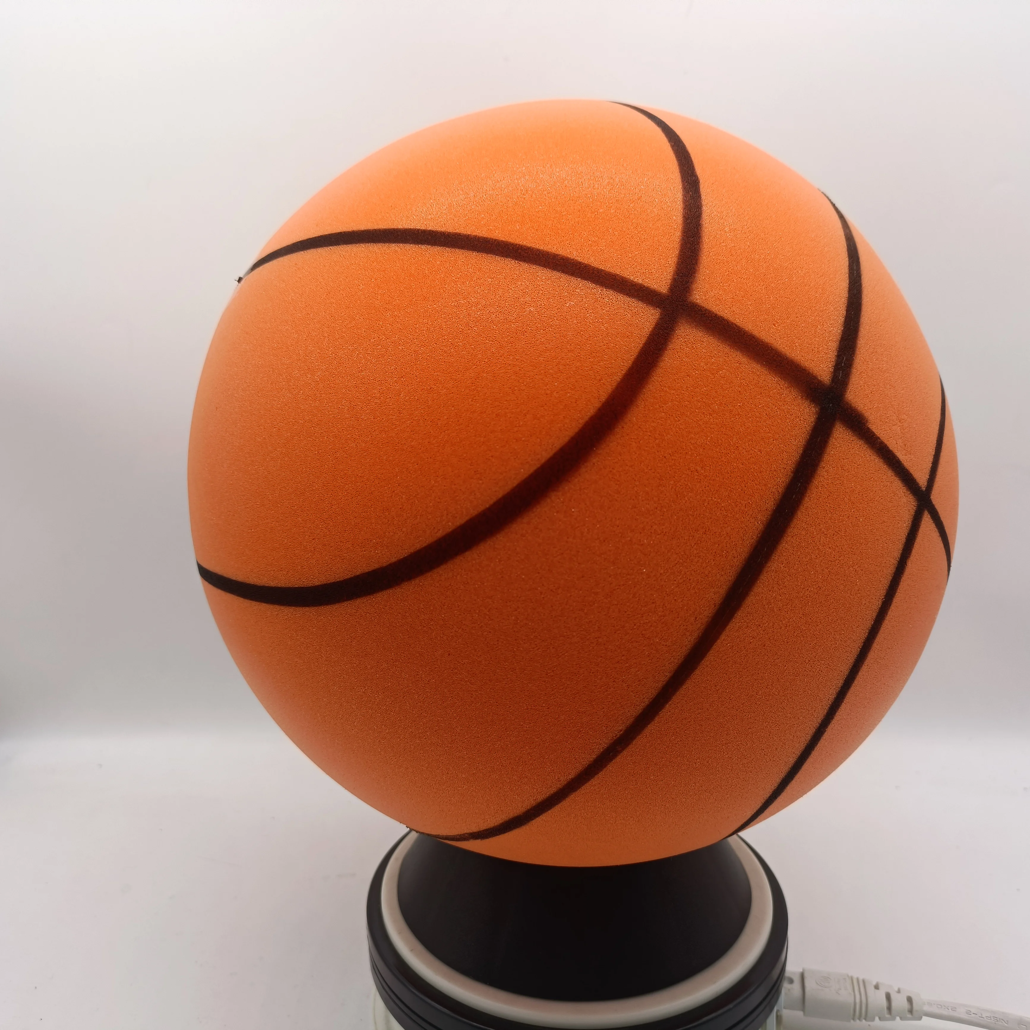 Handlesh Silent Basketball 18Cm in the Lab