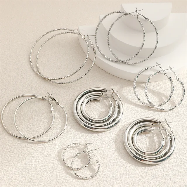 Wholesale of women's earrings, fashionable jewelry, stainless steel necklaces and earring sets, popular in 2024