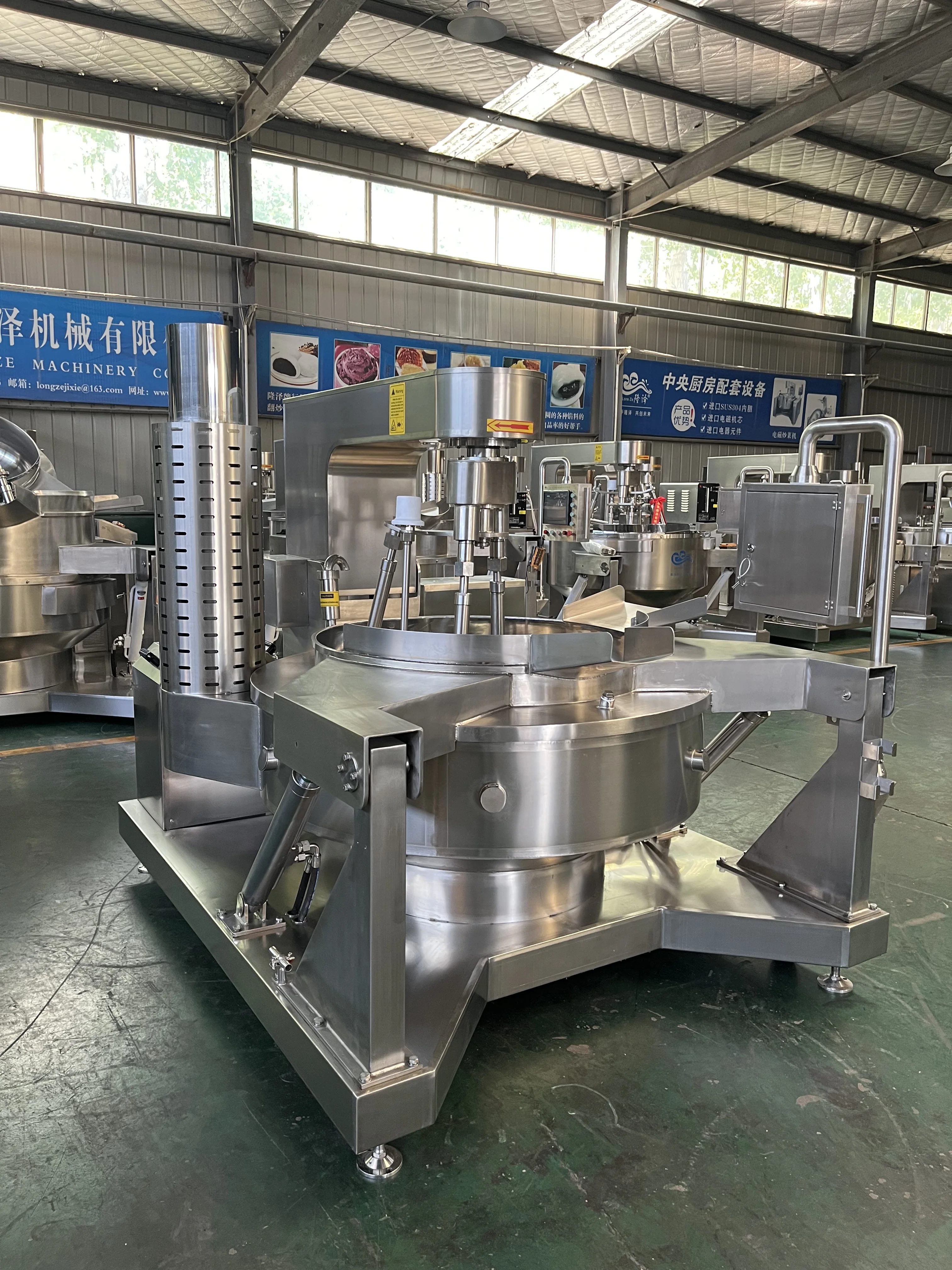 Automatic Commercial Sugar Caramel Food Industrial Gas Electric Tilting Cooking Pot with Mixer Jam Cooking Mixer Machine