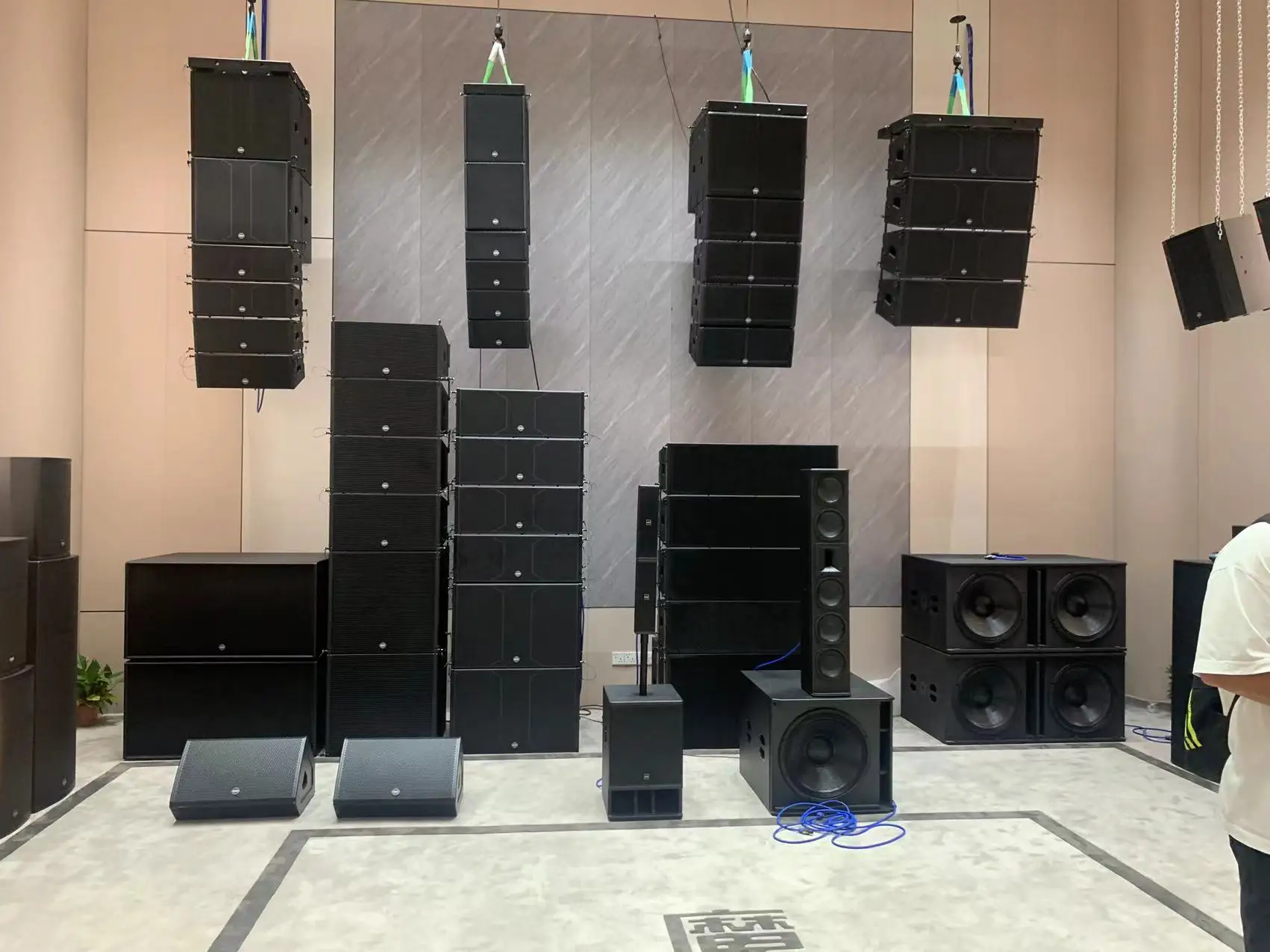 Professional Audio Speaker Compact Line Array 210 Line Array Speakers