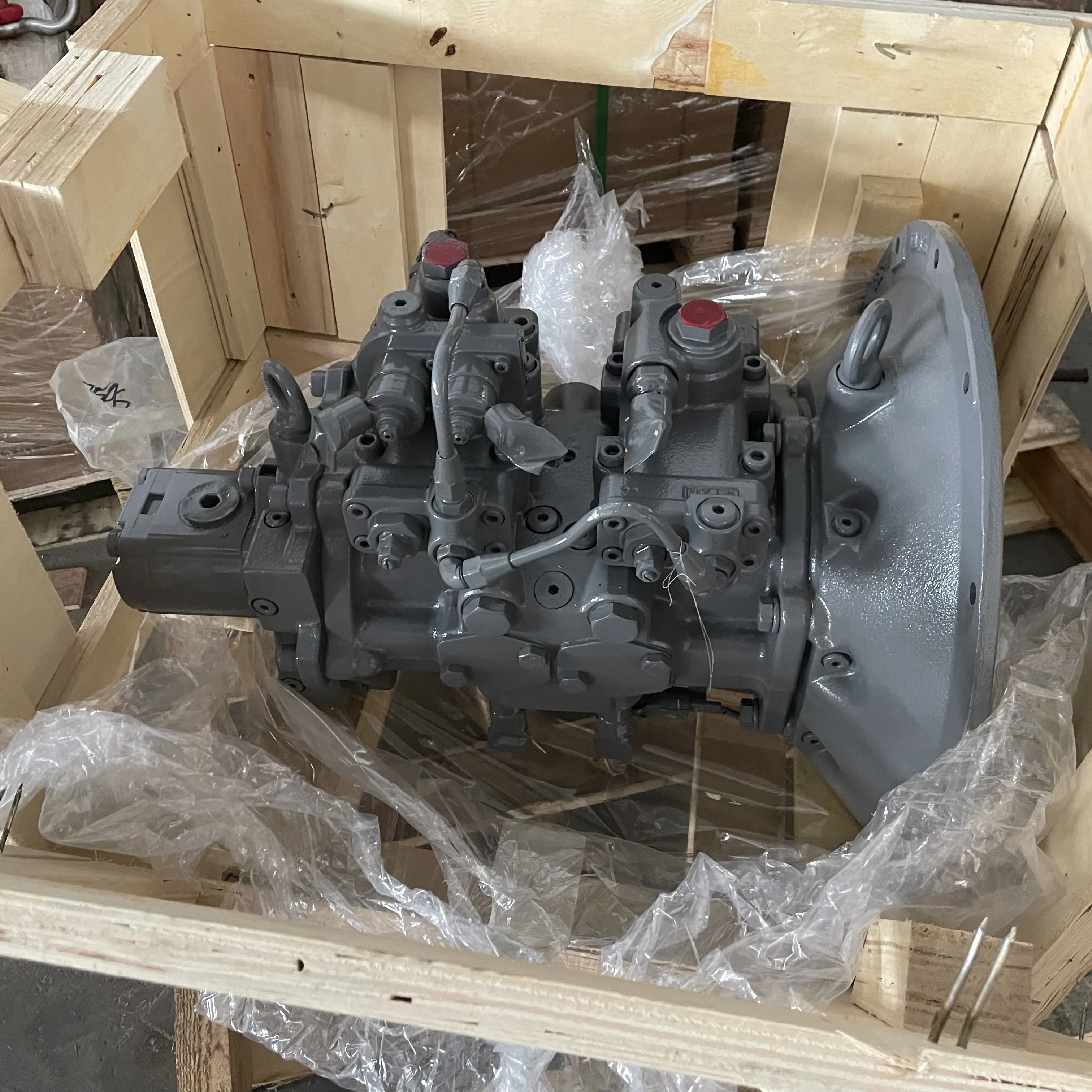 Excavator Parts ZX135 Hydraulic Pump 9197338 HPK055AT-RH18A