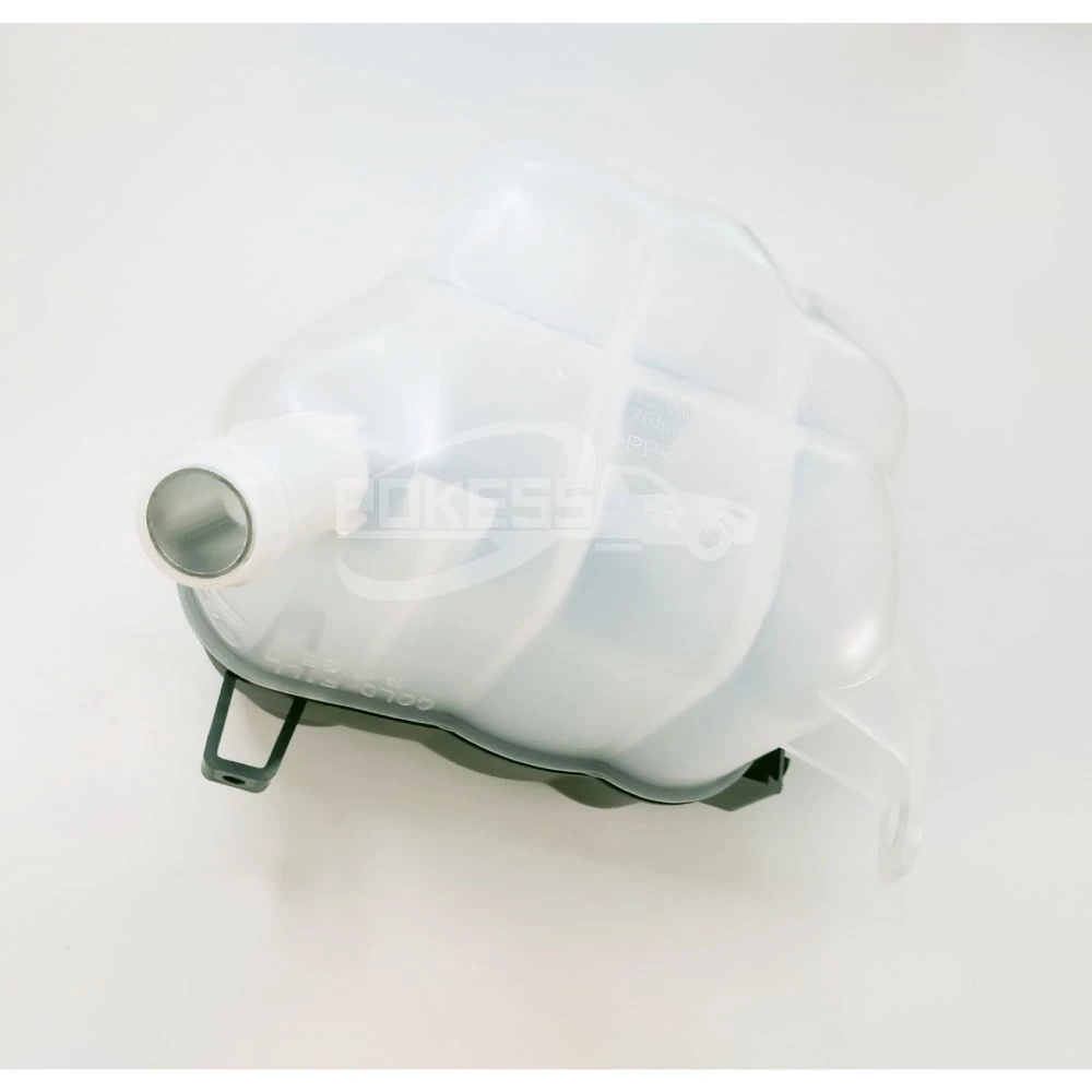 冷却水リザーバータンク Compatible With Ford For Kuga 2008 2009 2010 2011 2012  冷却水ラジエーターリザーバー Compatible With Ford For Escape 2013-2016 For Focus  冷却水リザーバータンク Compatible With Ford For Kuga 2005-2007 For Escape 200 冷却水 ... ラジエーター冷却水リザーバー、冷却液膨張タンク、に適合する エスケープ、に適合する Kuga 2.5L 3.0L 2001-2012
