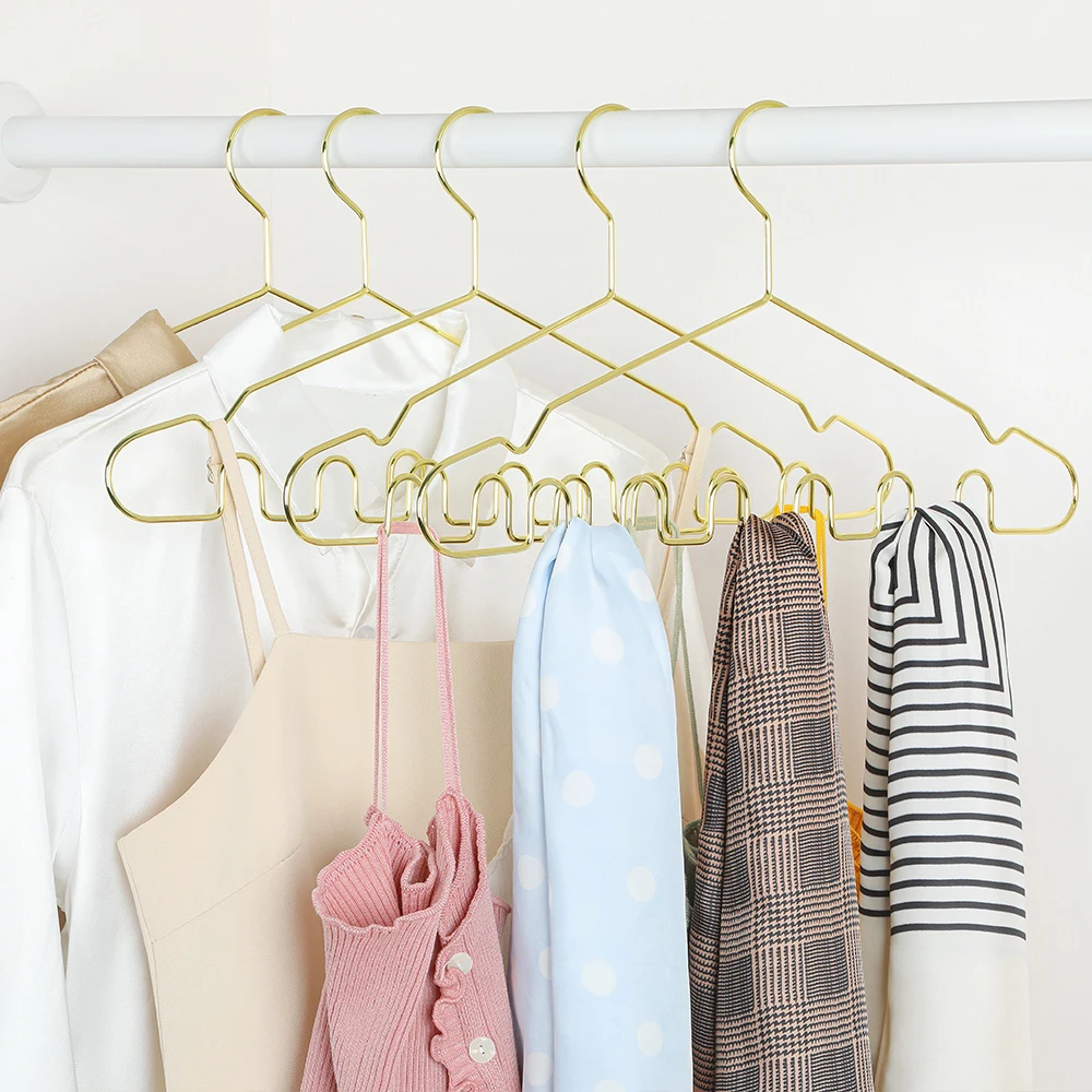 Lindon 2023 New Arrival Wavy Design Hangers Multipurpose Gold Metal