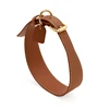 Collar marrón