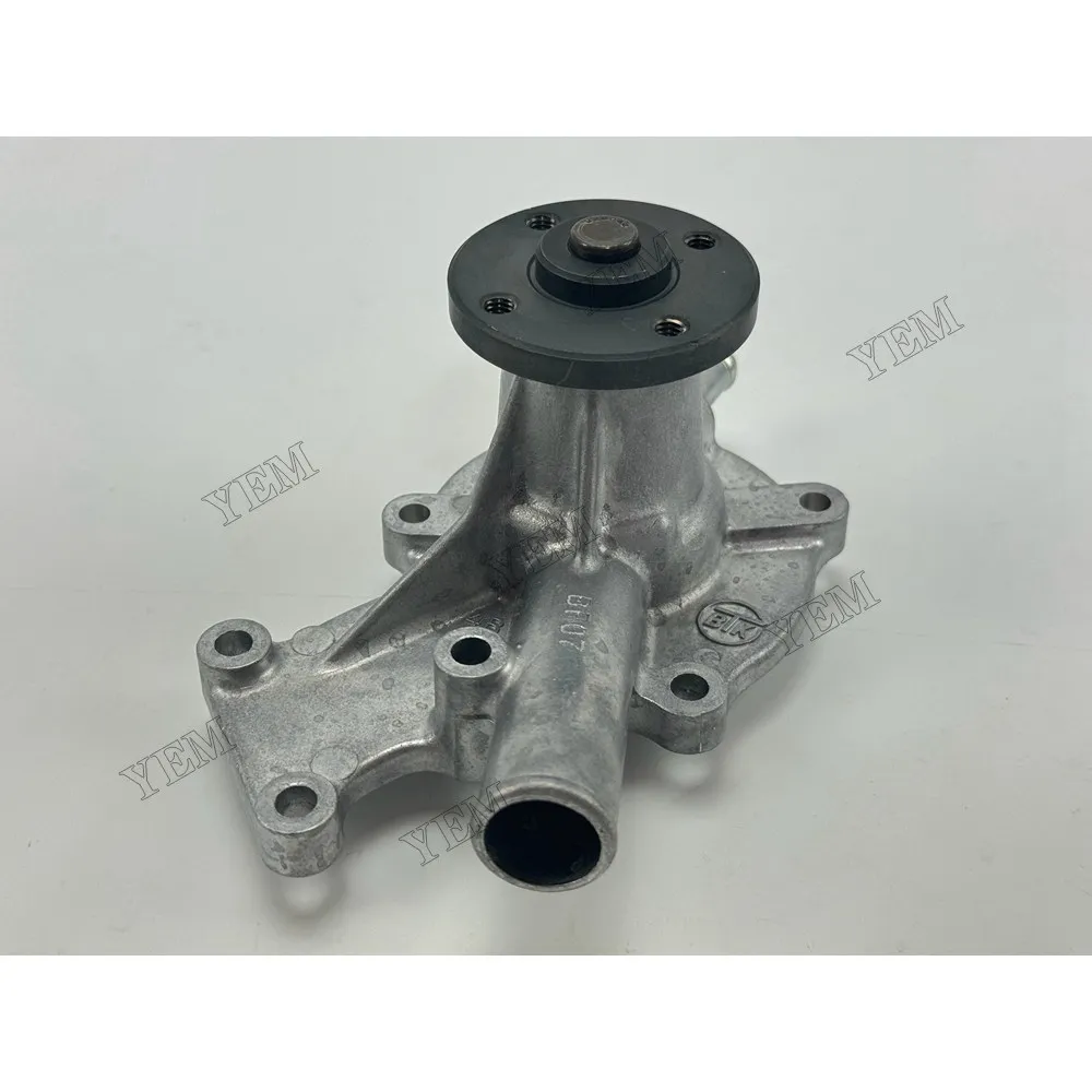 Excavator Accessories New Water Pump with Thermostat FITS for Kubota D902
