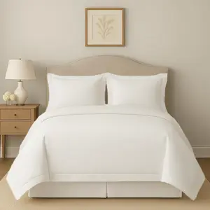 Custom Soft and Smooth 400 Thread Count Cotton Hotel Bedding Set New Design with Washable Stitched Solid Pattern