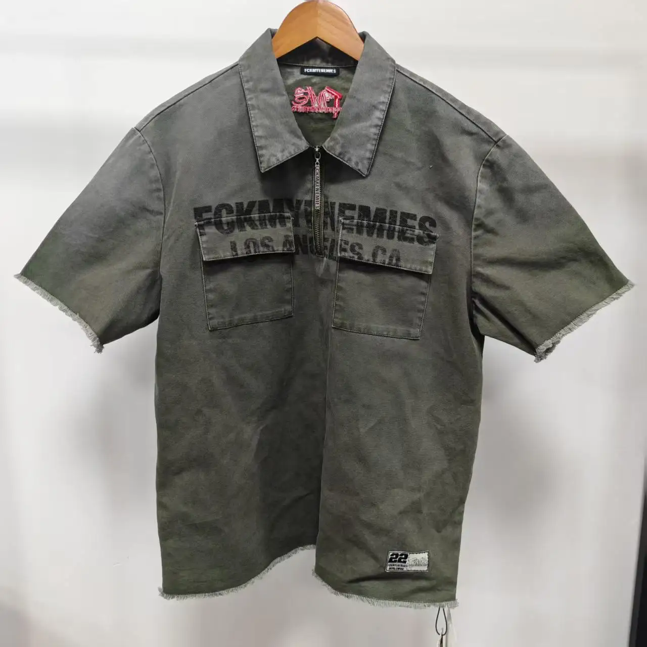 OEM Washed Gray Cotton Zip up Work Shirt Utility Pockets Raw Hem Streetwear Casual Bulk Supplier Wear Men Short Sleeve Shirt gallery 6