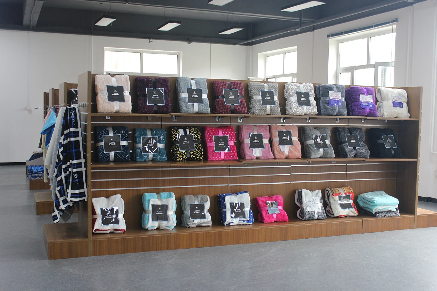 Dalian Phoebetai International Trade Co., Ltd. 1