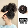 Élastique à cheveux style [marron et noir] pour boucler les cheveux.