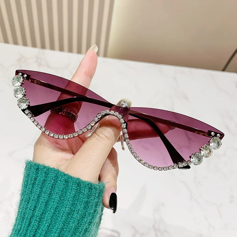 QSKY 2024 Luxury Diamond One Piece Cat Eye Sunglasses Semi  display picture 1