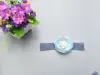Ravanelli sminuzzati saltati in padella con fiori bordati di blu