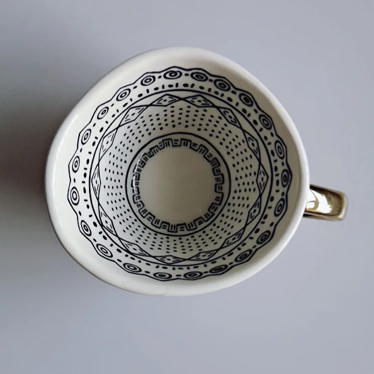 Triangular Shape Inside Pattern China Ceramic Coffee Mug with Gold Handle Y0230